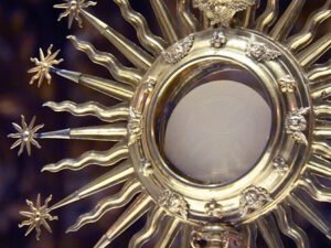 Eucharist - Polska Parafia Londyn