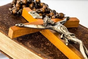 Cross and Rosary - Polska Parafia Londyn